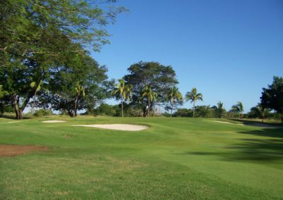 Otto Solís ganó e igualó récord en X Abierto Sambil de Golf