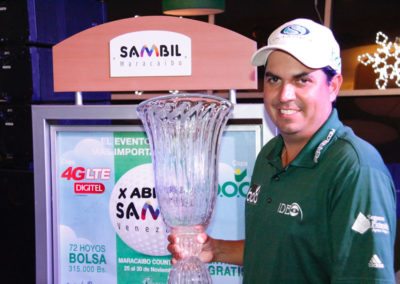 Otto Solís ganó e igualó récord en X Abierto Sambil de Golf