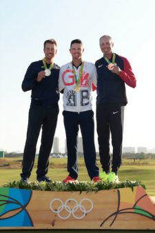 Henrik Stenson Suecia, Justin Rose Gran Bretaña y Matt Kuchar USA (cortesía Stan Badz/PGA TOUR/IGF)