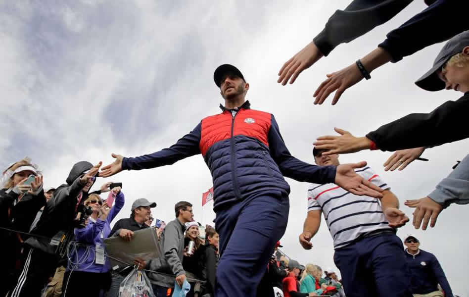 Dustin Johnson se llevó los  honores del «Jugador del Año»