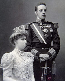 El Rey Alfonso XIII y la Reina Victoria Eugenia (cortesía Bekia)