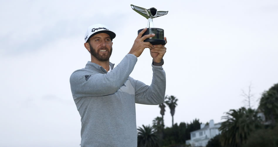 Dustin en tope del mundo luego de pasar por encima del field del Genesis Open