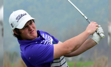 Guillermo Pereira da clínica deportiva antes del Panama Claro Championship de golf