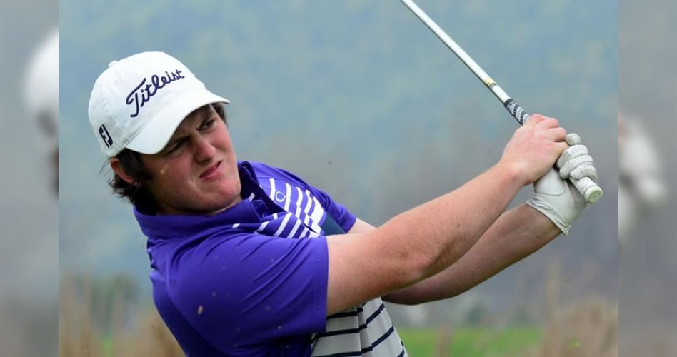 Guillermo Pereira da clínica deportiva antes del Panama Claro Championship de golf