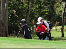 Daniele Cabriles arriba por uno sobre Denis Meneghini, en la primera ronda del Abierto Lagunita Country Club