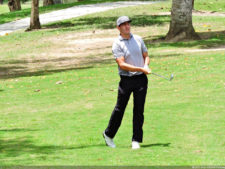 Daniele Cabriles arriba por uno sobre Denis Meneghini, en la primera ronda del Abierto Lagunita Country Club