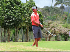 Daniele Cabriles arriba por uno sobre Denis Meneghini, en la primera ronda del Abierto Lagunita Country Club