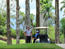 Daniele Cabriles arriba por uno sobre Denis Meneghini, en la primera ronda del Abierto Lagunita Country Club