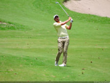 Daniele Cabriles arriba por uno sobre Denis Meneghini, en la primera ronda del Abierto Lagunita Country Club