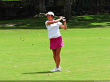 Daniele Cabriles arriba por uno sobre Denis Meneghini, en la primera ronda del Abierto Lagunita Country Club