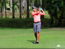 Daniele Cabriles arriba por uno sobre Denis Meneghini, en la primera ronda del Abierto Lagunita Country Club