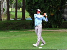 Daniele Cabriles arriba por uno sobre Denis Meneghini, en la primera ronda del Abierto Lagunita Country Club