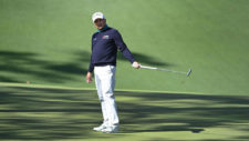 Fred Couples reacciona a su birdie en el hoyo No. 10 (cortesía Augusta National Golf Club)