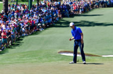 Jordan Spieth en el green del hoyo 2 (cortesía Augusta National Golf Club)