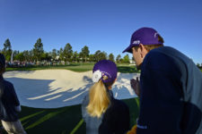 Emree Cameron y su padre (cortesía Augusta National Golf Club)