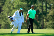 Jhonattan Vegas camina por el hoyo No. 14 durante la segunda ronda de práctica (cortesía Augusta National Golf Club)