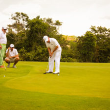 Exitoso II Torneo a beneficio Jesús Luz de Oportunidades en el Club de Golf