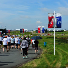 Galería de selección de fotos de 1ra ronda del 117º US Open en Erin Hills cortesía de la Revista Fairway