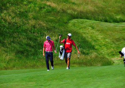 Galería de selección de fotos de 1ra ronda del 117º US Open en Erin Hills cortesía de la Revista Fairway