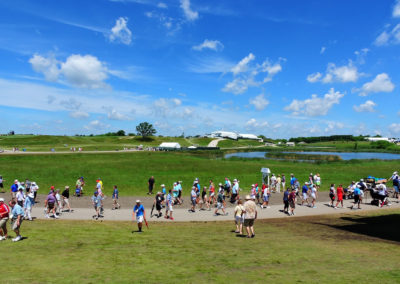 Galería de selección de fotos de 1ra ronda del 117º US Open en Erin Hills cortesía de la Revista Fairway