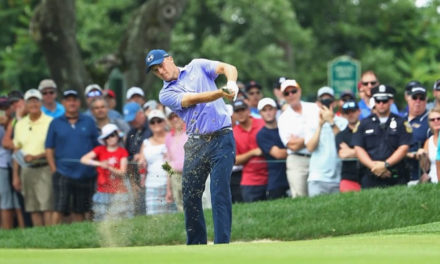 Jordan Spieth es líder en el Travelers y Jason Day falla el corte