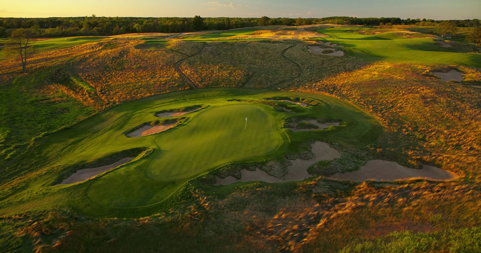 Video, un recorrido aéreo sobre la espectacular y desafiante Erin Hills