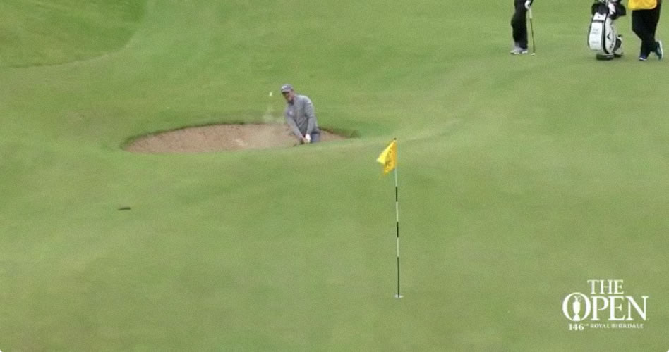 El primer eagle del Open llega desde el búnker…