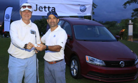 Consúltenos, S.A regaló un Volkswagen Jetta en el Volkswagen Masters