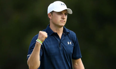 Jordan Spieth defiende título para empezar otro año con fuerza