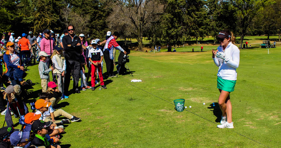 Gaby López motiva a los golfistas en la 4ta etapa de la Gira AGVM