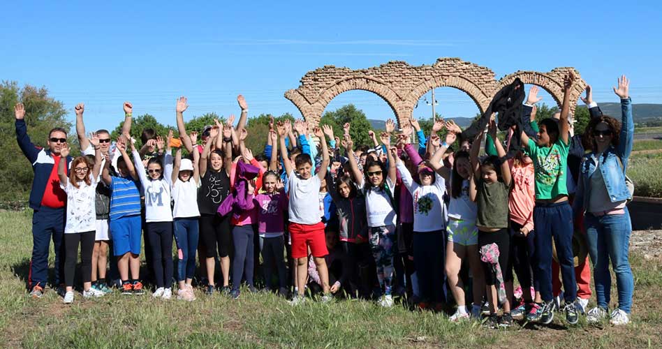 Los profesionales se vuelcan con Ciudad Real, un centenar de alumnos conocen el golf de primera mano