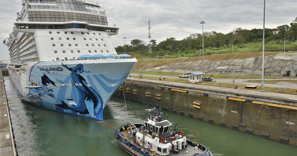 Norwegian Cruise, el crucero más grande en transitar por el Canal de Panamá
