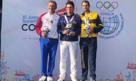 Jorge García, Paola Moreno, Carlos Franco y Milagros Chávez, los poseedores del oro en el golf de los Juegos Sudamericanos 2018