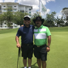 Profesor Pinilla de cumpleaños de golf