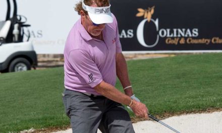 Miguel Ángel Jiménez visita las instalaciones de juego corto en Las Colinas Golf & Country Club