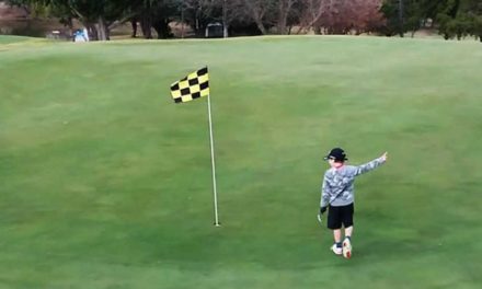 Isaac Riches, el niño prodigio australiano, muestra su nivel con un Trick Shot casi imposible