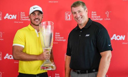 Brooks Koepka se impone en Desafío de Riesgo y Recompensa Aon