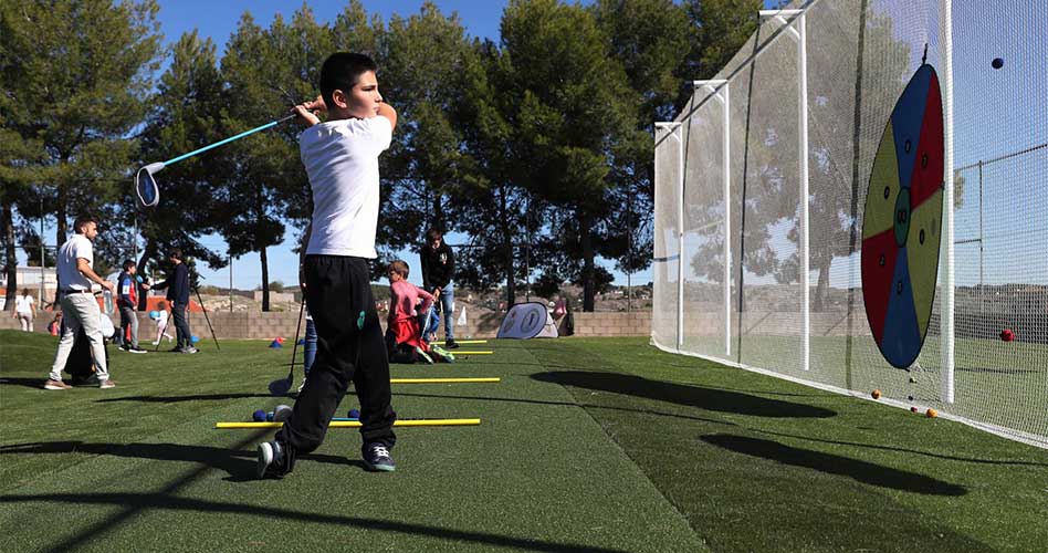 Brea de Tajo, el pueblo que cambió el fútbol por el golf