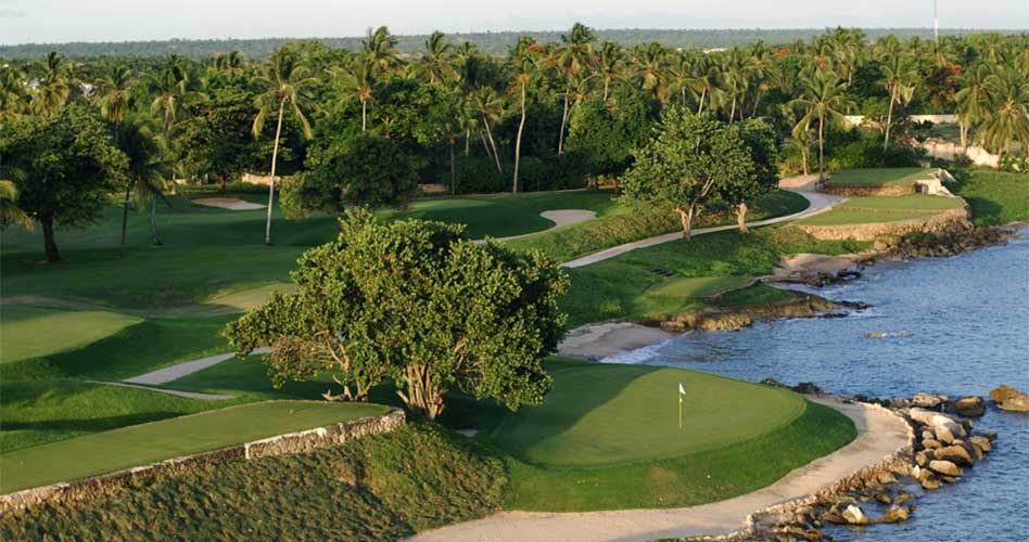 Más de 24 jugadoras estadounidenses formaron parte de la "Escapada femenina con Suzy Whaley" en el renombrado Teeth of the Dog, el multipremiado campo del Caribe