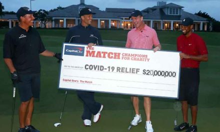 Tiger Woods vence a Phil Mickelson en un match por la caridad