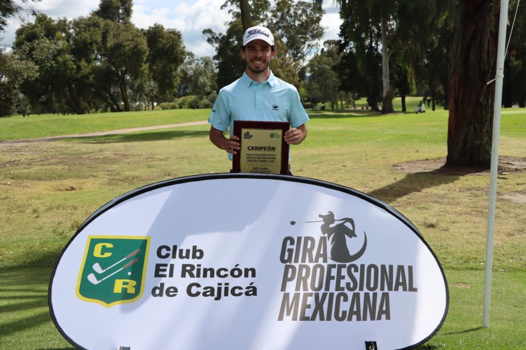 Esteban Jaramillo celebra su título en la Q-School de la Gira Profesional Mexicana en Cajicá